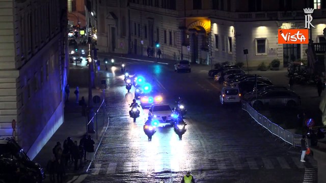 Mattarella accoglie la Fiamma Olimpica al Quirinale