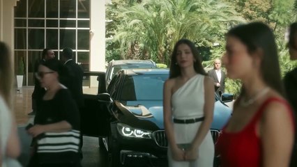 Nisan Yıllar Sonra Eşref'in Oteline Geldi ｜ Eşref Rüya 14 Bölüm