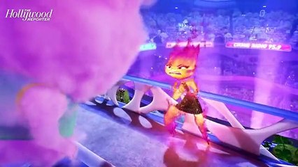 Wendi McLendon-Covey Breaks Down Scenes From 'Bridesmaids', 'Reno 911!', 'The Goldbergs' & More | Scene Stealers