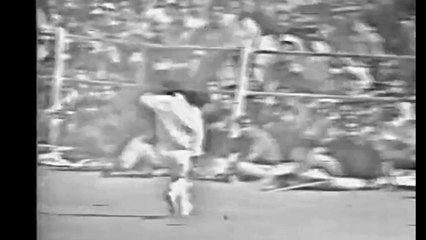 Karsan Gharvi 1 for 33 in 8 Overs vs Pakistan 3rd ODI at Sahiwal Nov 03 1978