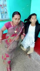 ham sabke piche kon pad Gaya 😁😂_funny _trending _shorts(720P_HD)