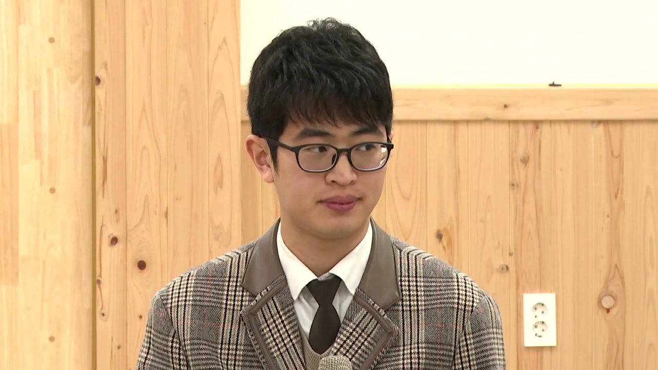 "공부 안 하는 시간엔 매일 독서"...불수능 만점 비결 / YTN