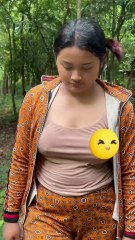 Survival Skills _ I see snails in the forest 🐌🌳#nature #bushcraft #survival #camping #lifehacks