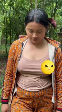 Survival Skills _ I see snails in the forest 🐌🌳#nature #bushcraft #survival #camping #lifehacks