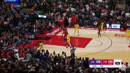 Lakers - LeBron James sacrifie sa série de points pour permettre aux Lakers de remporter la victoire au buzzer