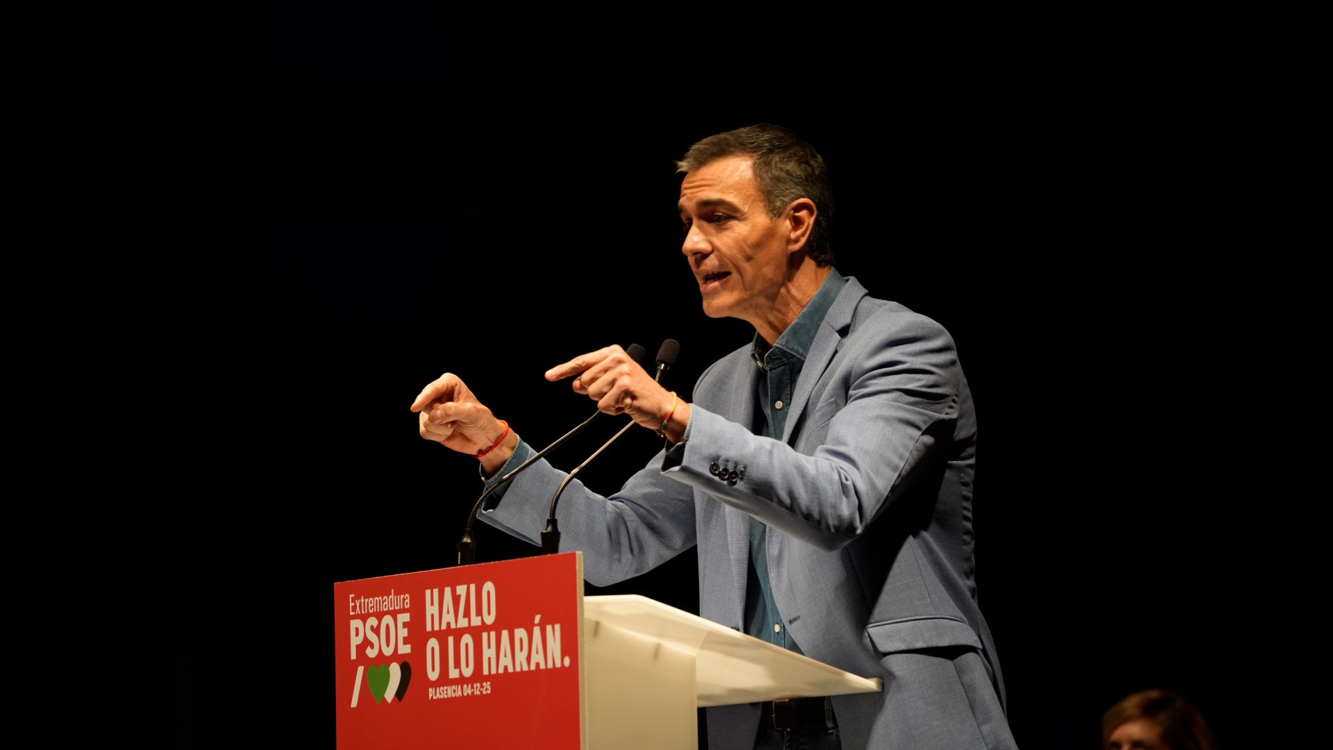 Sánchez carga contra Ayuso por los audios del hospital de Torrejón: "Que le pregunten a su novio"