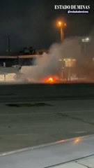 Incêndio em equipamento força evacuação de avião em Guarulhos