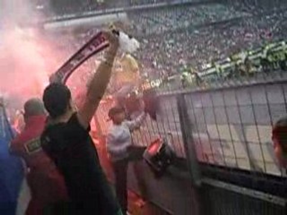 LYON PSG Fumis tribune basse Paris