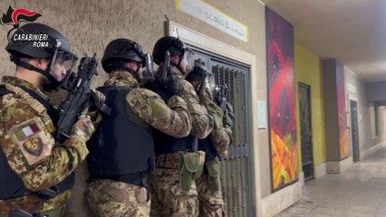 Maxi blitz antimafia a Roma, 14 arresti per tentato omicidio, armi ed estorsioni