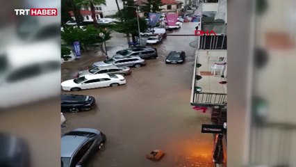 Antalya'da kuvvetli rüzgar ve sağanak etkili oluyor