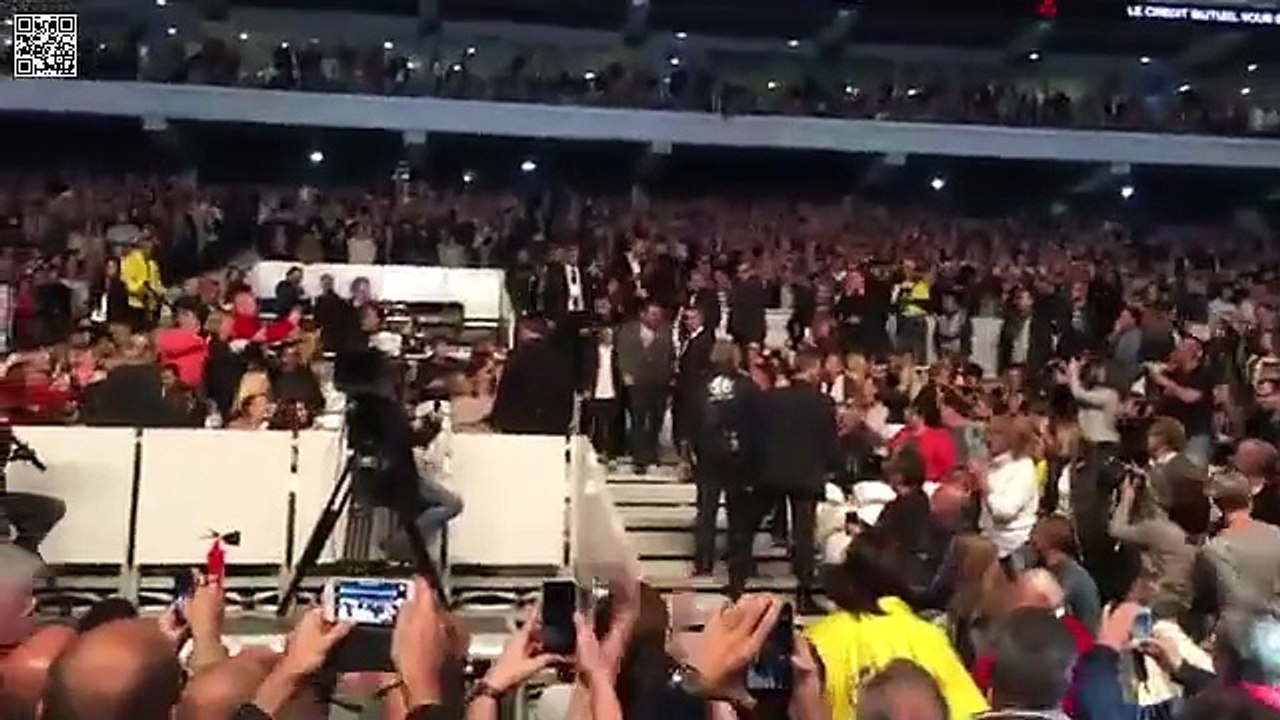 2016 – Johnny Hallyday – Espace Gayant de Douai (Lille) – Présence de Dany Boon (5 Mars)