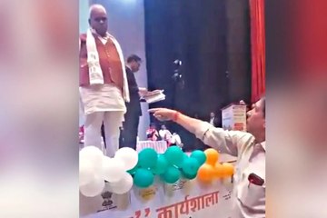 मंत्री मदन दिलावर के समारोह में पहुंचा युवक