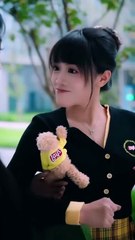 After the ending voice was accidentally heard by the top wealthy boss, she jumped from a vicious female supporting role to a favorite of the heart, and she wanted to run away irresponsibly after teasing, but she didn't expect to let the boss completely ea