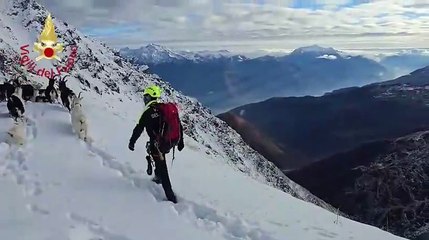 Dosso del Liro, dopo dieci giorni i vigili del fuoco salvano un gregge attaccato dai lupi