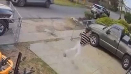 Young woman narrowly avoids being snatched by masked men in Louisiana - turns out it’s ICE