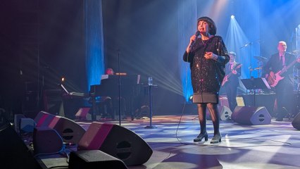 Mireille Mathieu fait chanter Avignon pour son grand retour à la maison