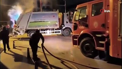 Çöp toplama sırasında tutuşan kamyonu ile soluğu itfaiyede aldı