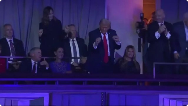 Trump'ın dansı kura gecesine damga vurdu