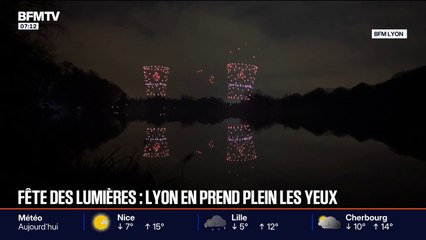 Ballet aérien de 500 drones, monuments illuminés… les images de la Fête des Lumières à Lyon
