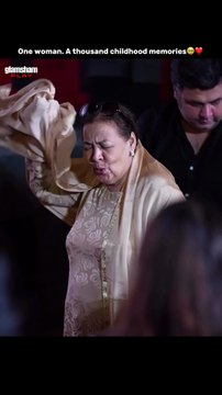 One woman. A thousand childhood memories. Every time you grace the screen, it's like coming home. We love you, Farida Jalal! ❤️ #glamsham #faridajalal #nostalgia #bollywood #childhoodmemories #iconicactress #legend #indiancinema {glamsham, farida jalal,