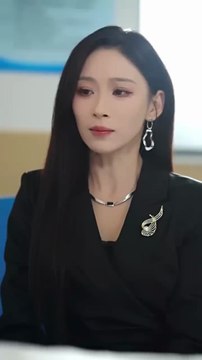 [Eng SUB] A ​​scheming woman divorces her loving husband for her white moonlight, only to discover that her husband's true identity is...