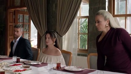 مسلسل عيناك كالبحر الاسود الحلقة 68 مدبلجة