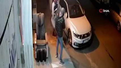 İş yeri önündeki koşu bandının çalınma anı kamerada