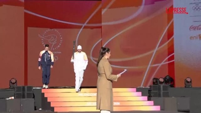 Milano-Cortina 2026, Paltrinieri è il primo tedoforo: la partenza dallo Stadio dei Marmi