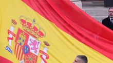 El izado de la bandera en el Día de la Constitución