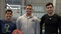 Alexander-Arnold se refugia en el pádel tras su lesión: se pasó a ver entrenar a Galán y Chingotto