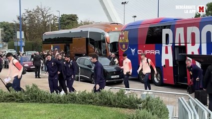 La niebla trastoca los planes del Barça: retraso incómodo en la previa ante el Betis
