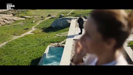 {Verlust 2020} business woman Frederica is holding a New Year's Eve celebration that everyone is awaiting