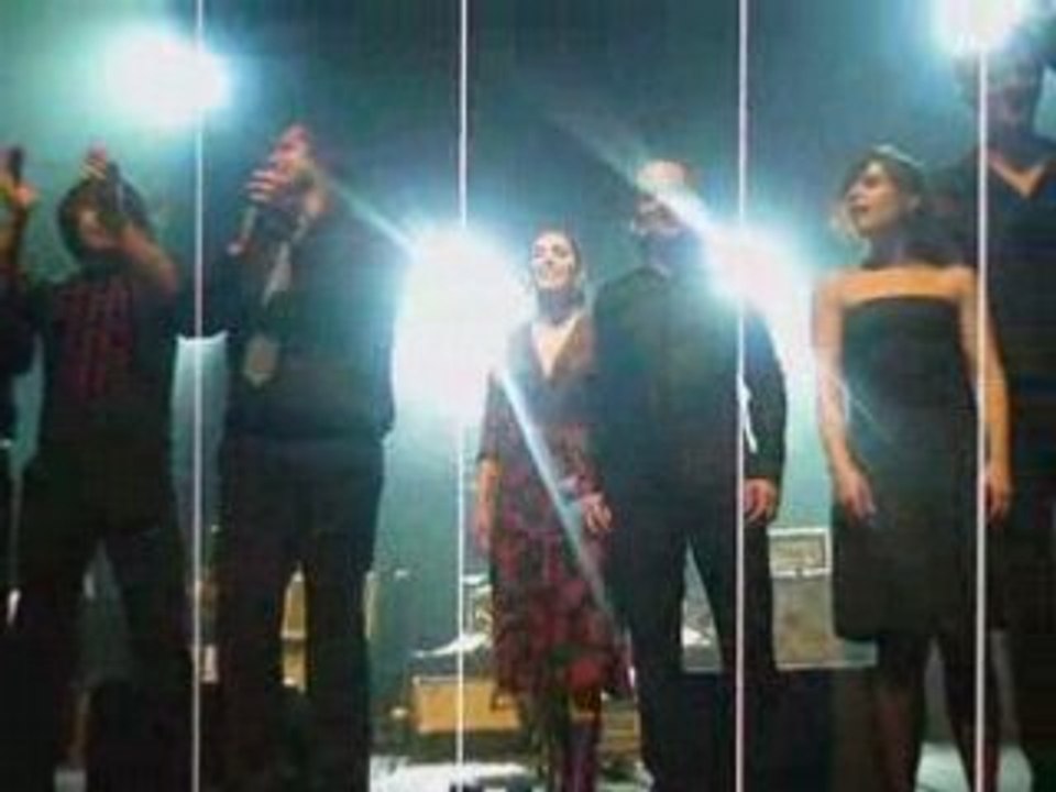 Dionysos au Cannet : fin du concert