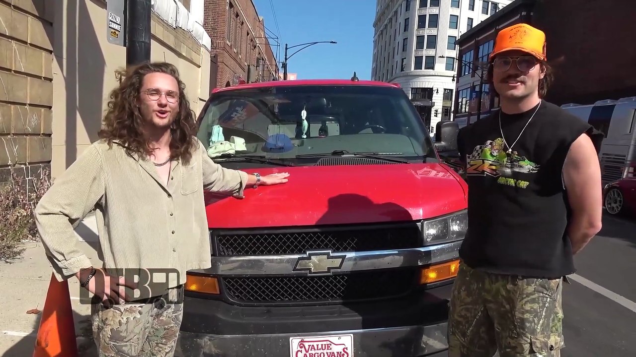 Arts Fishing Club - BUS INVADERS Ep. 2142