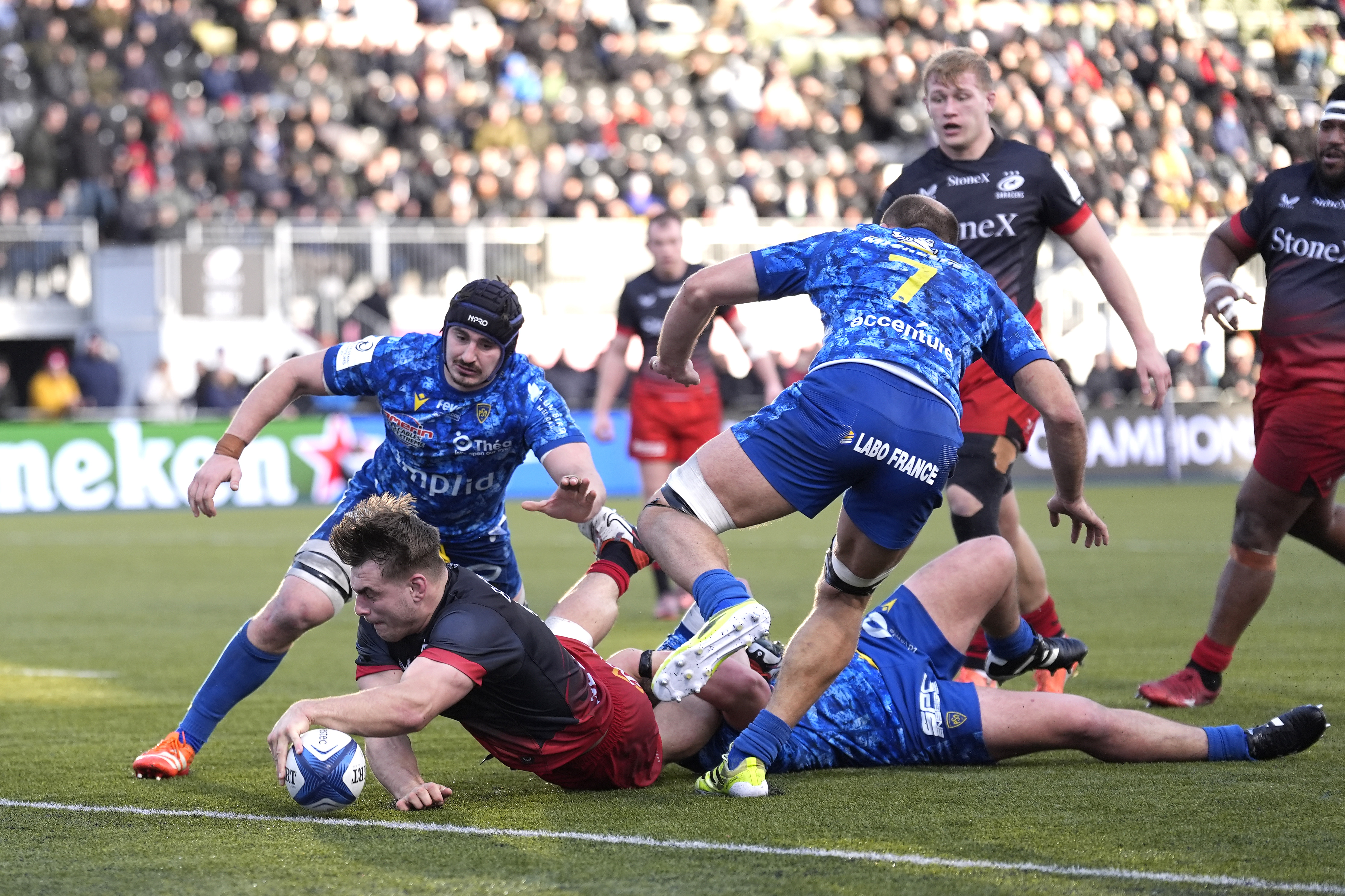 Champions Cup : Clermont laminé chez les Saracens