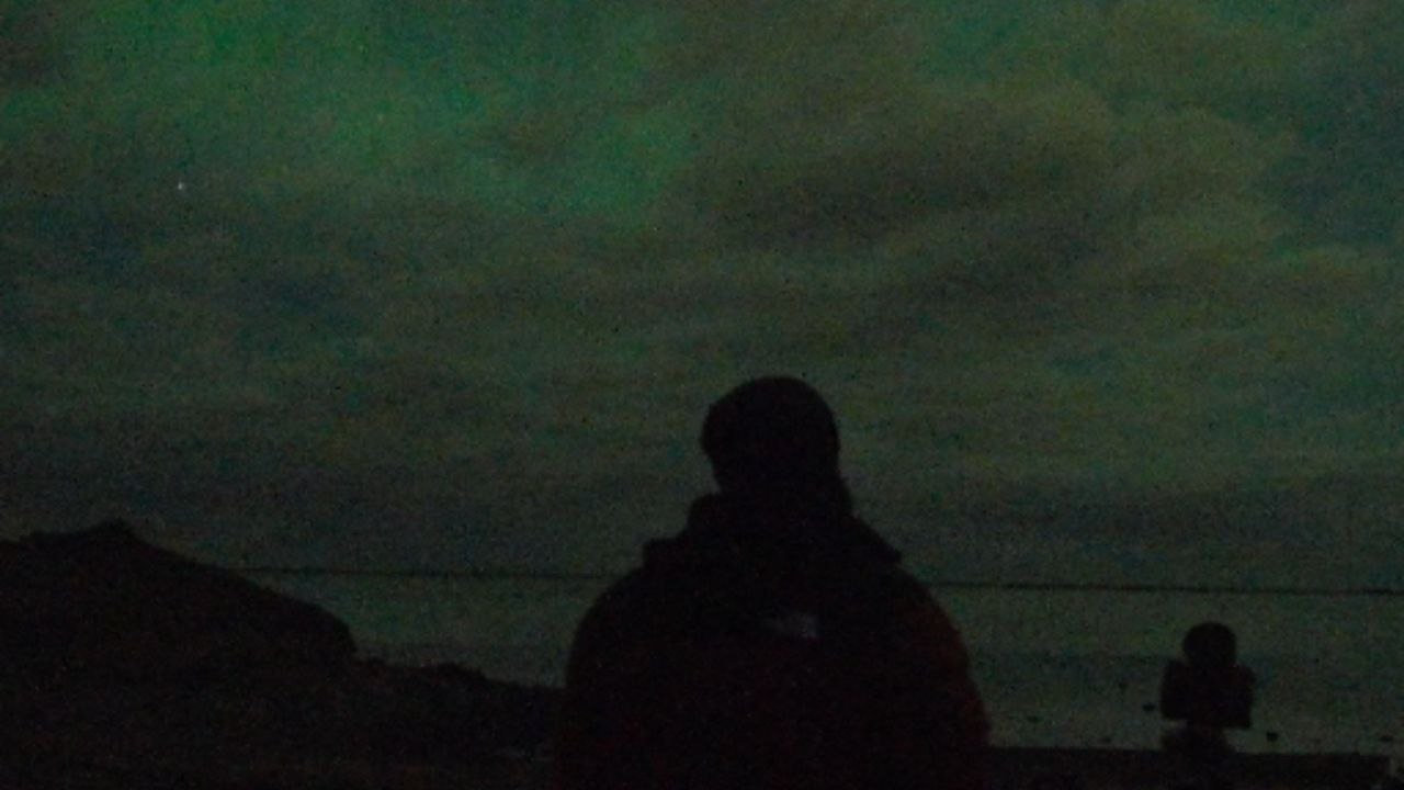 Mesmerizing footage shows Northern Lights illuminating remote Icelandic skies