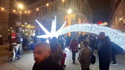A Sassari si accende il Natale: inaugurato il mercatino di piazza d'Italia e piazza Castello