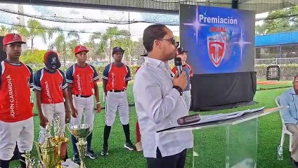 Gobierno entrega título de propiedad a la Academia La Javilla tras más de seis décadas de su fundación