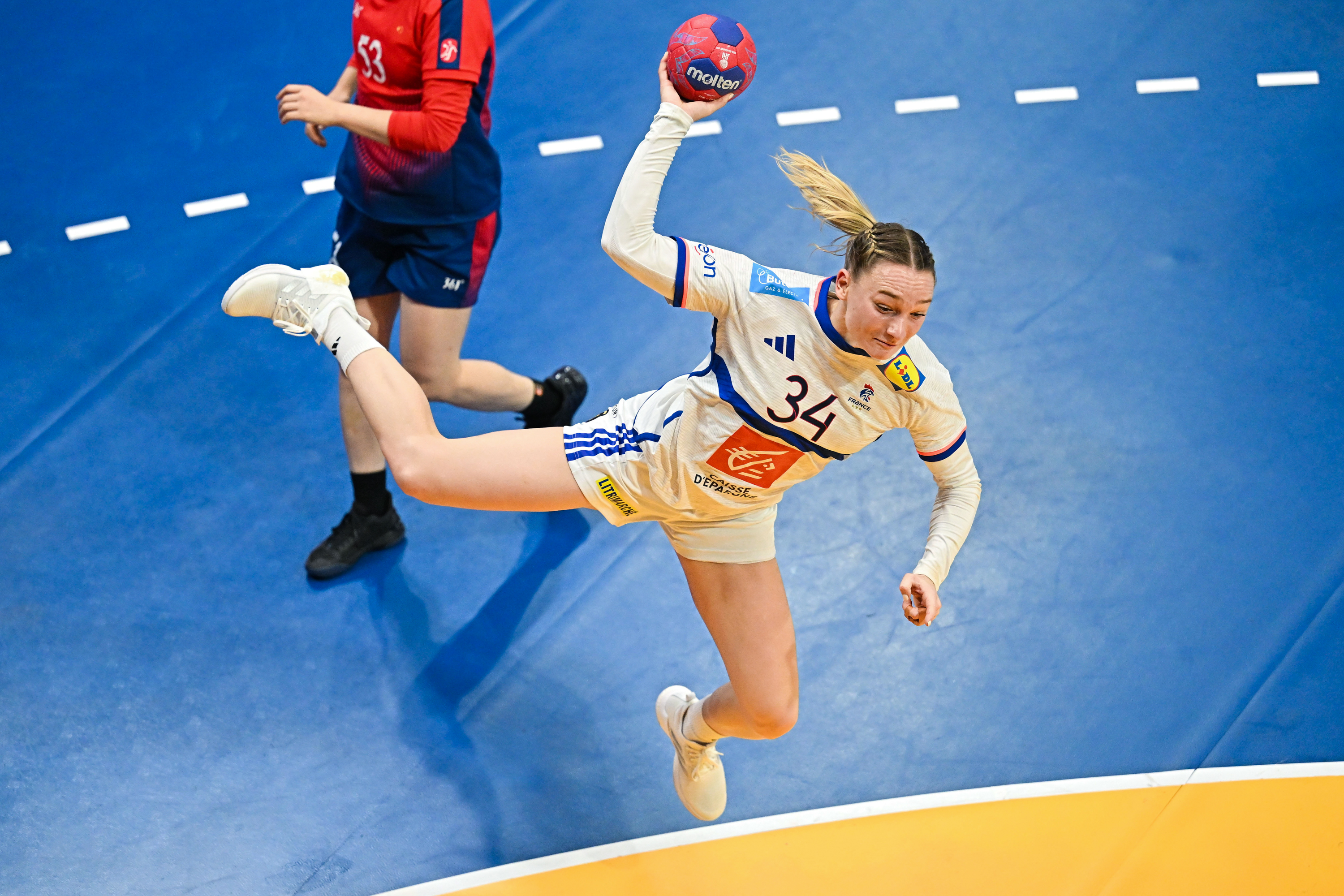 IHF Mondial 2025 : La France balaie l’Argentine et se qualifie presque pour les quarts