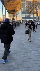 Elle a dragué un mec dans la rue