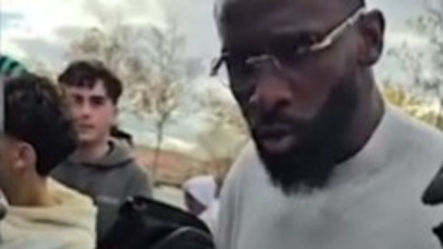 Enorme enfado de Rüdiger con un joven aficionado en Valdebebas: ¿Tú no tienes educación, qué haces?