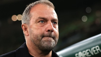 Hansi Flick muestra molestia con la prensa tras goleada de Barcelona sobre Betis: "Estoy muy orgulloso de mi equipo"