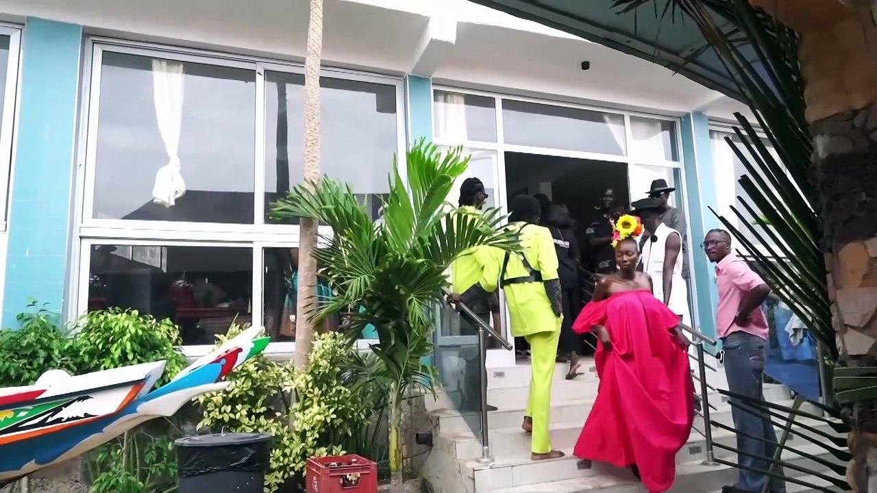 Dakar Fashion Week macht das Meer zum Laufsteg