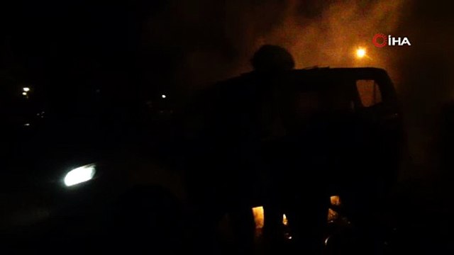 Ailesiyle Tartıştı… Park Halindeki Aracını Yaktı!