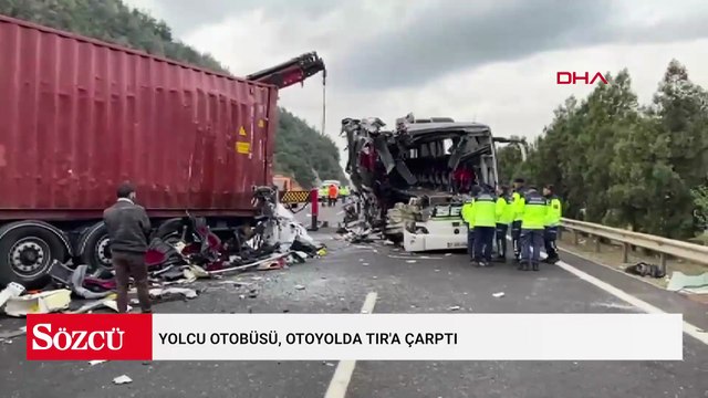 Yolcu otobüsü, otoyolda TIR'a çarptı