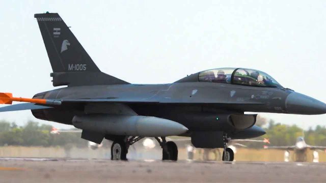 Efter mere end et årti ,Argentina får igen supersoniske jagerfly