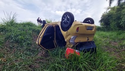 Homem morre e outro fica ferido após capotamento na BR-369, em Cascavel