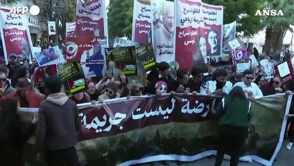 Tunisia, protesta contro il governo: "L'opposizione non e' un crimine"