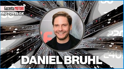 Daniel Brühl, il set di Rush con Lauda e le auto d'epoca: "Niki uomo coraggioso e onesto. Che ricordi con la mia Alfa Giulia"
