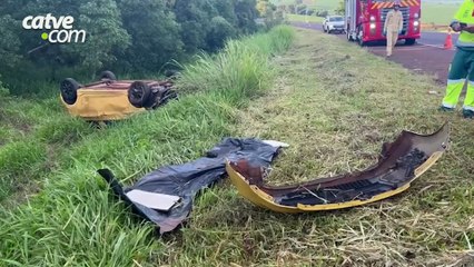 Homem morre e outro fica gravemente ferido em capotamento na BR-369